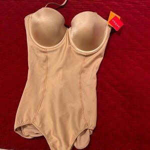 Spanx high waisting rose gold briefs, M. Brand new w tags